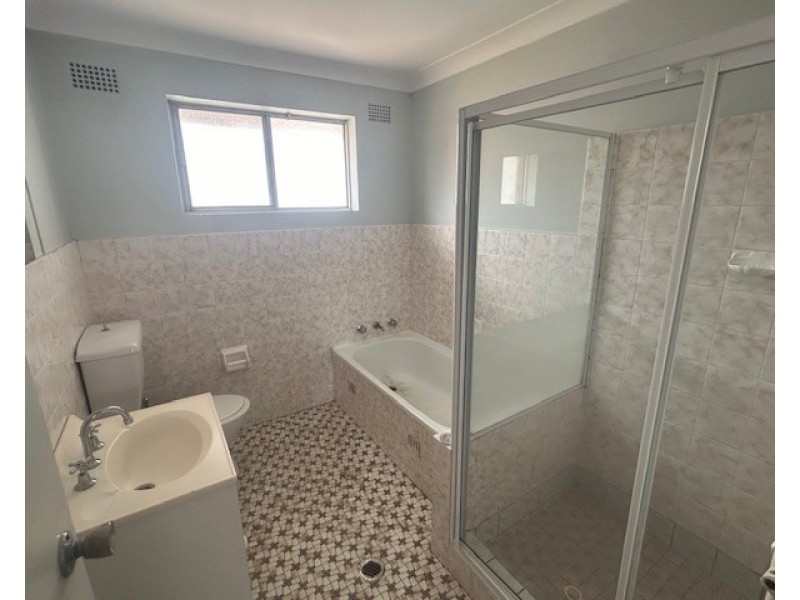 9/21a Bathurst St, Liverpool NSW 2170