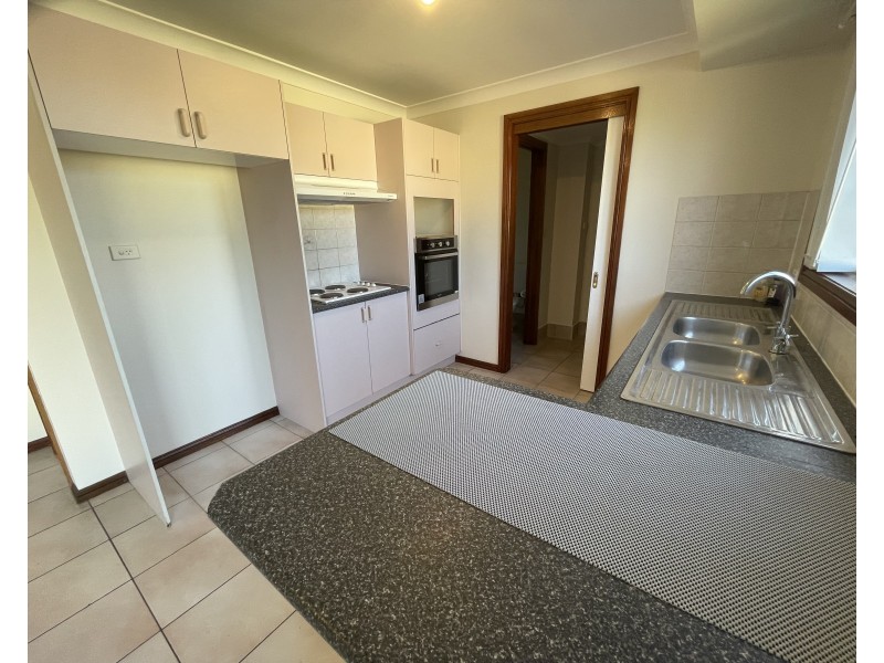 2/15 (Also Known As 15a) Eva Ave, Green Valley NSW 2168