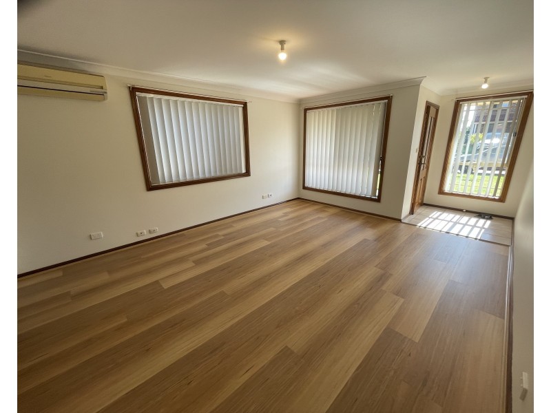 2/15 (Also Known As 15a) Eva Ave, Green Valley NSW 2168