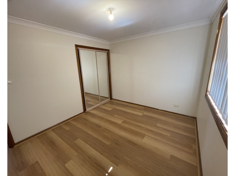 2/15 (Also Known As 15a) Eva Ave, Green Valley NSW 2168