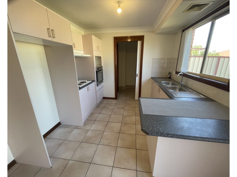 2/15 (Also Known As 15a) Eva Ave, Green Valley NSW 2168
