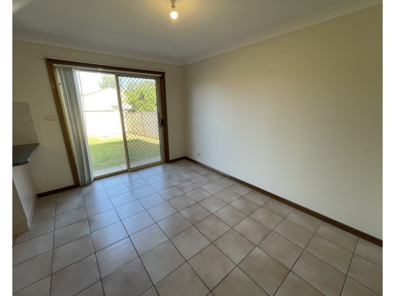 2/15 (Also Known As 15a) Eva Ave, Green Valley NSW 2168