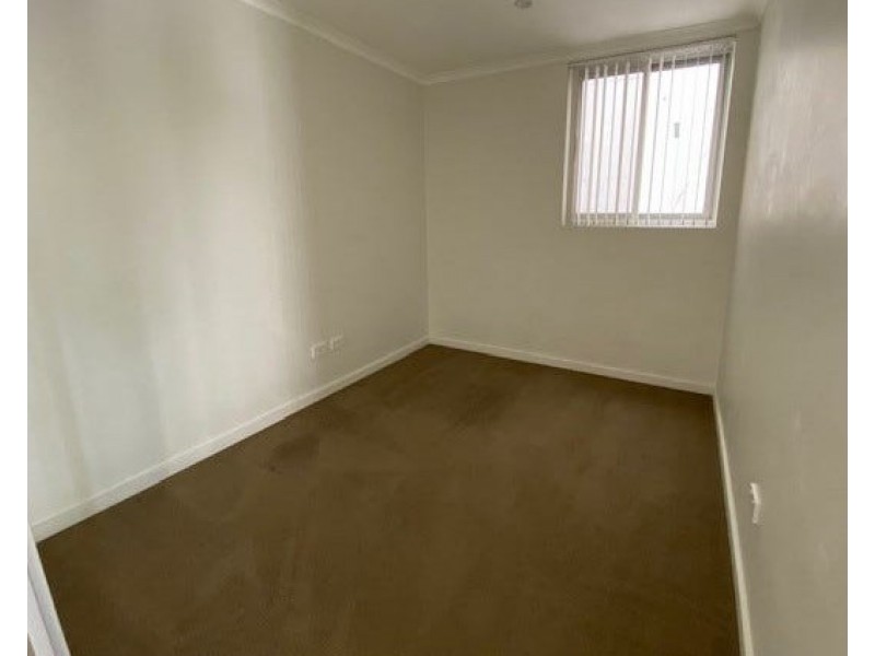 18/42 Hoxton Park Rd, Liverpool NSW 2170