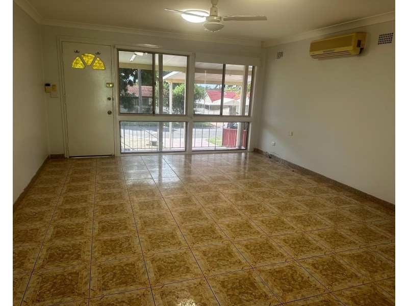 10A Karoola St, Busby NSW 2168