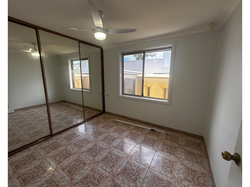 10A Karoola St, Busby NSW 2168