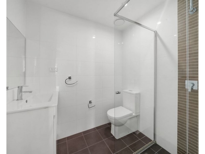 18/42 Hoxton Park Road, Liverpool NSW 2170