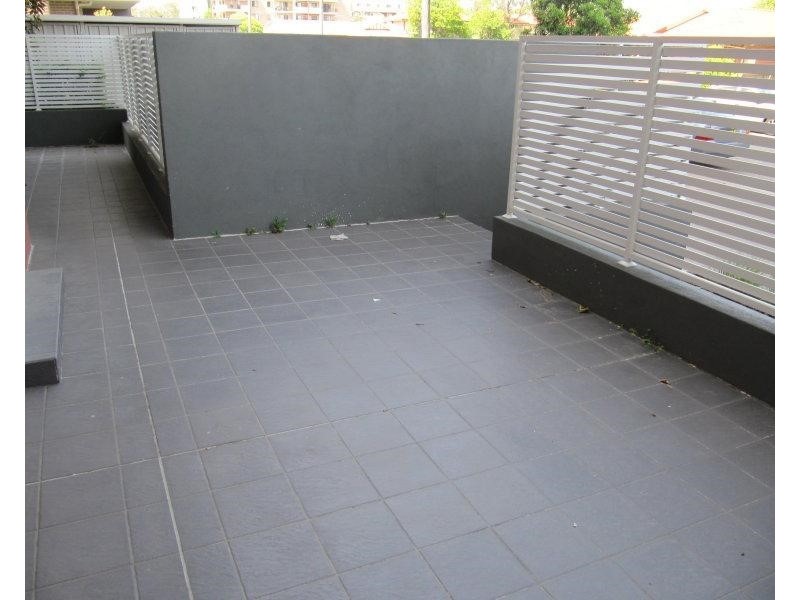 1/10 Castlereagh St, Liverpool NSW 2170