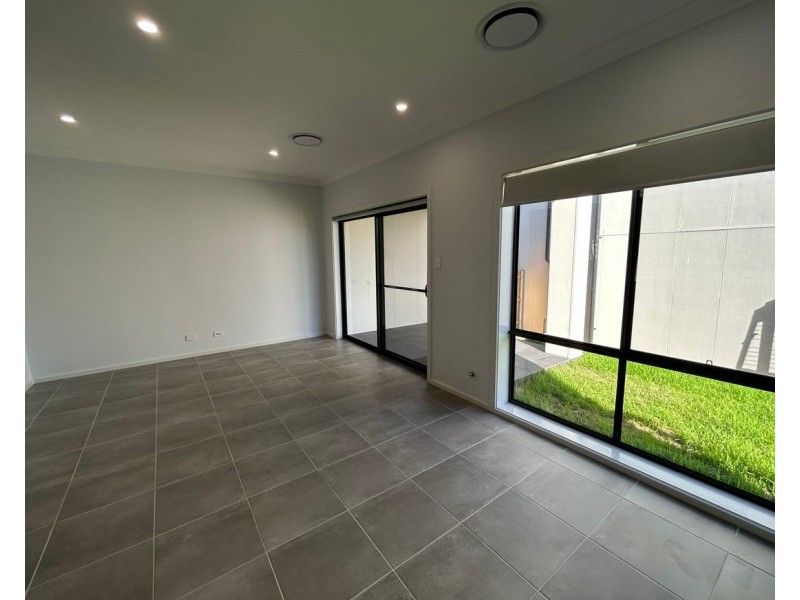 35 Biscuit St, Leppington NSW 2179