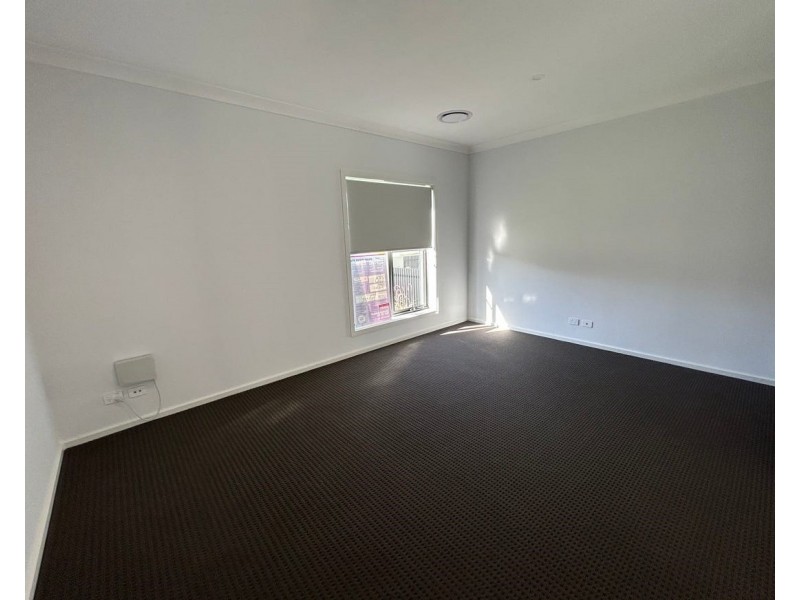 35 Biscuit St, Leppington NSW 2179