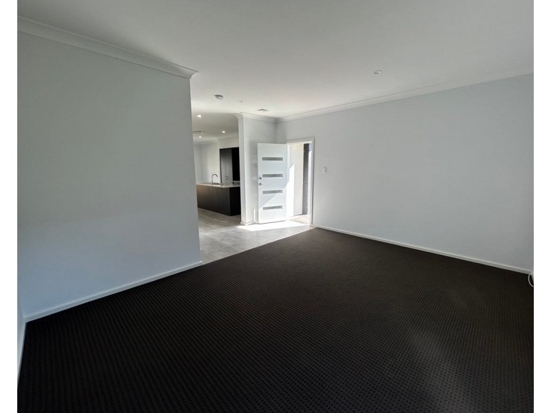 35 Biscuit St, Leppington NSW 2179