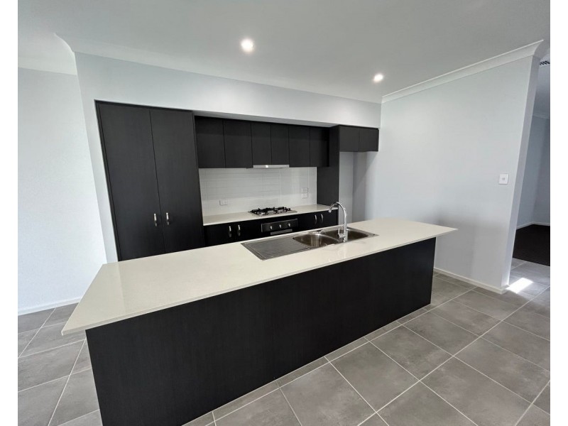 35 Biscuit St, Leppington NSW 2179