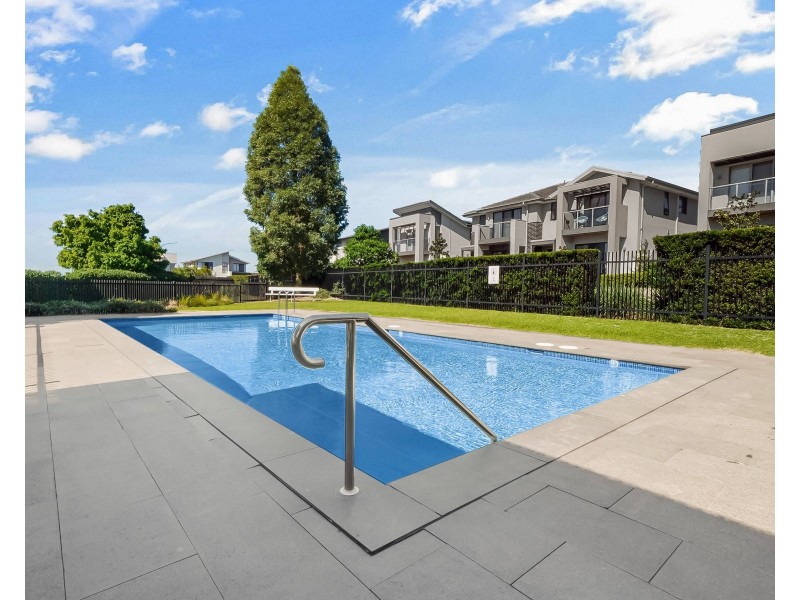28 Hennessy Ave, Moorebank NSW 2170