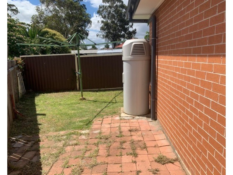 1a Oakwood Place, Busby NSW 2168