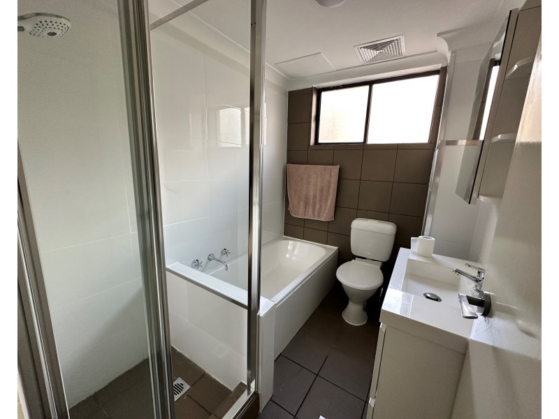 10/107 Castlereagh St, Liverpool NSW 2170