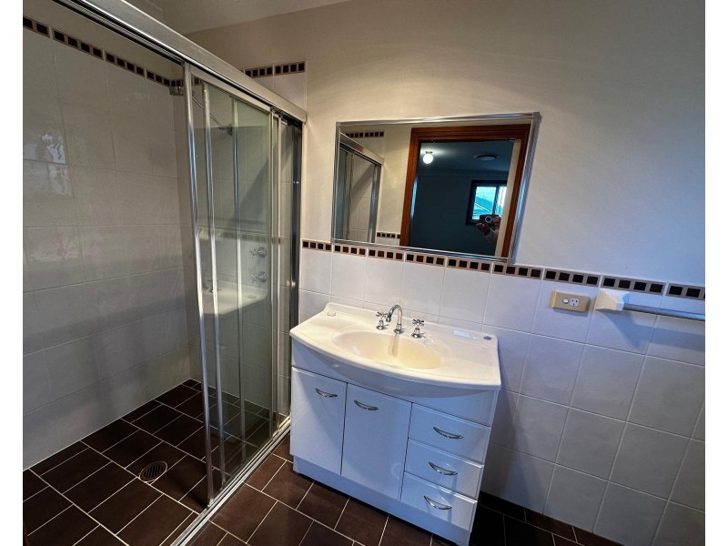 9 Coletta Pl, Prestons NSW 2170