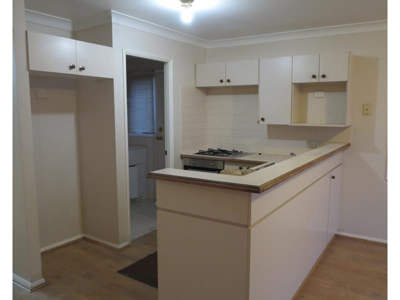 22 Gunnedah Rd, Hoxton Park NSW 2171