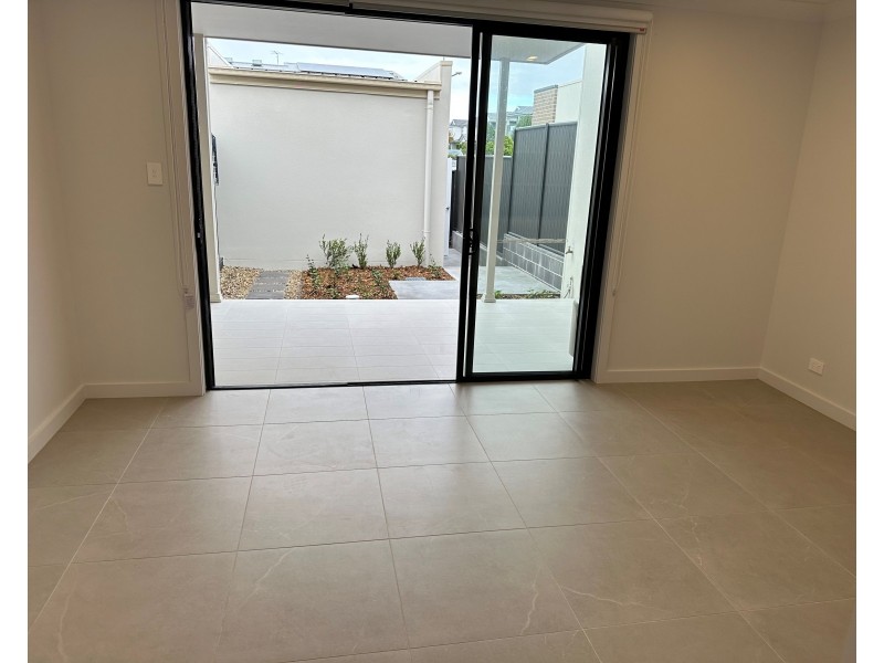 42 Willowdale Dr, Leppington NSW 2179