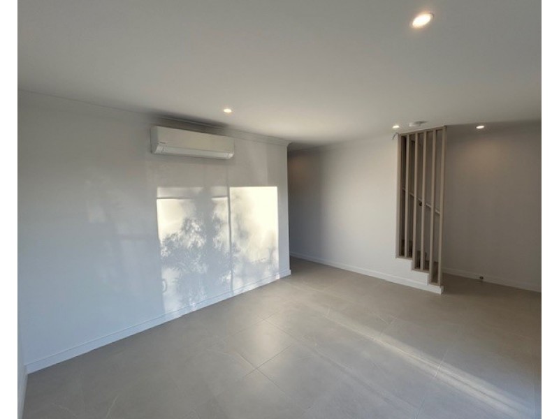 42 Willowdale Dr, Leppington NSW 2179
