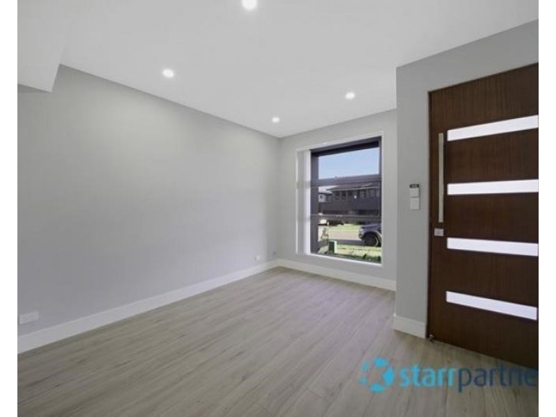 35 Maidenhair Ave, Denham Court NSW 2565