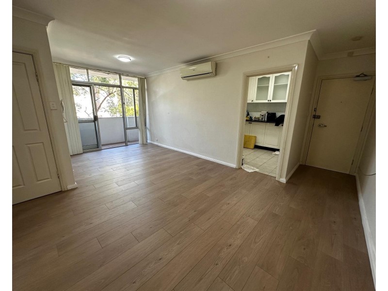 28/2 Beale St, Liverpool NSW 2170