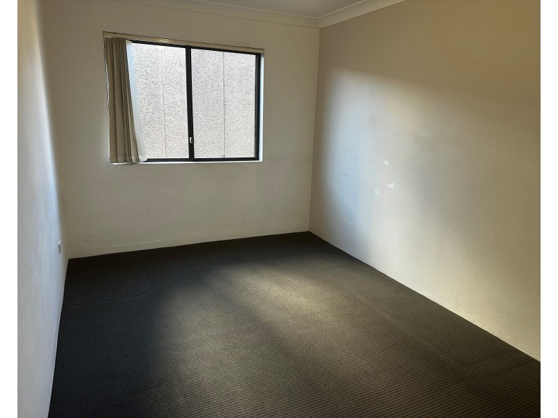 15/96 Castlereagh St, Liverpool NSW 2170