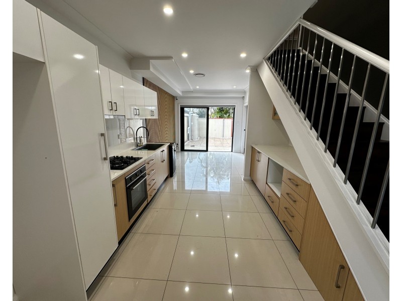 3/283 Newbridge Rd, Moorebank NSW 2170