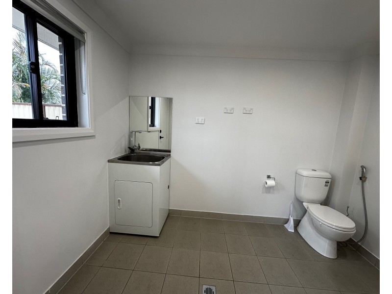 3/283 Newbridge Rd, Moorebank NSW 2170