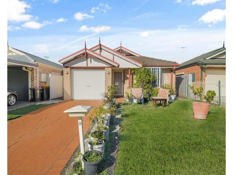 9 Lightning Ridge Road, Hinchinbrook NSW 2168