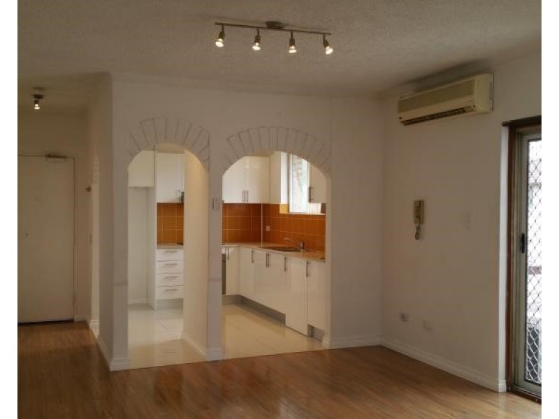 10/1 Hart St, Warwick Farm NSW 2170