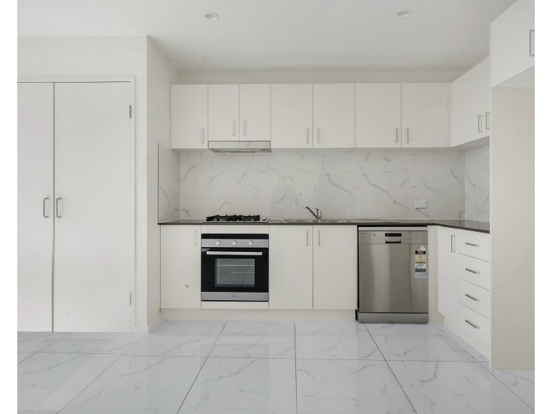 50/1 Browne Parade, Warwick Farm NSW 2170