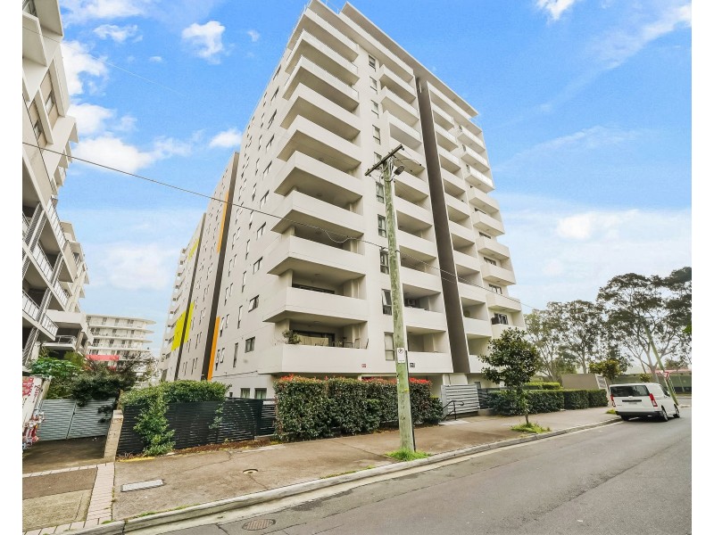 50/1 Browne Parade, Warwick Farm NSW 2170