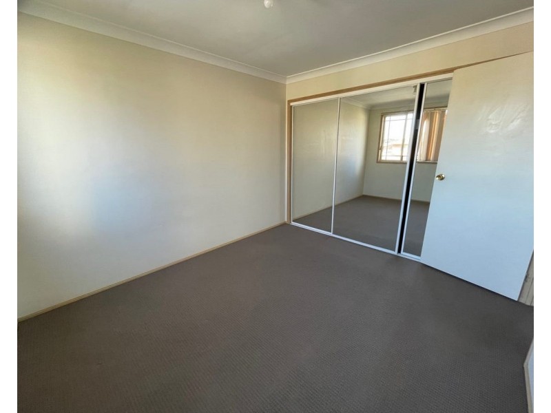 50 Michelago Cct, Prestons NSW 2170