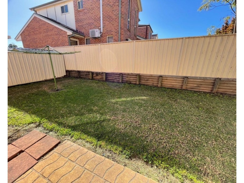 50 Michelago Cct, Prestons NSW 2170