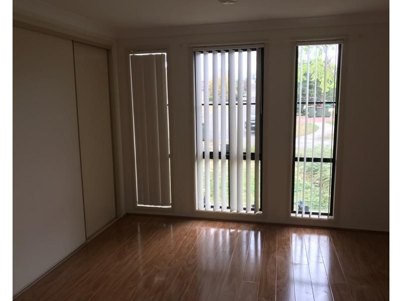 73 Taubman Dr, Horningsea Park NSW 2171