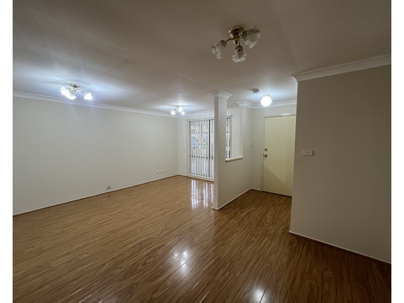 73 Taubman Dr, Horningsea Park NSW 2171
