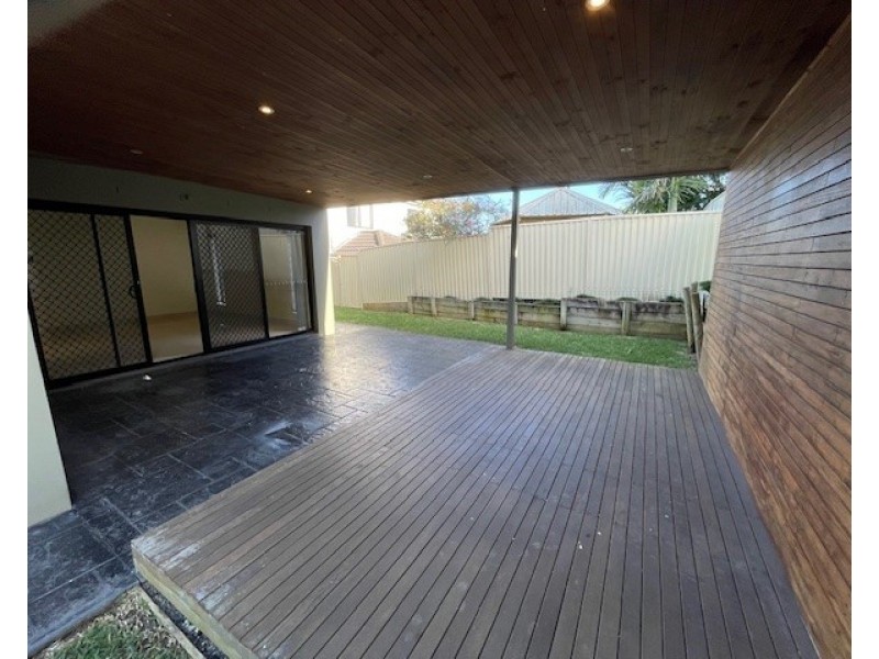 10 Batehaven Cl, Prestons NSW 2170