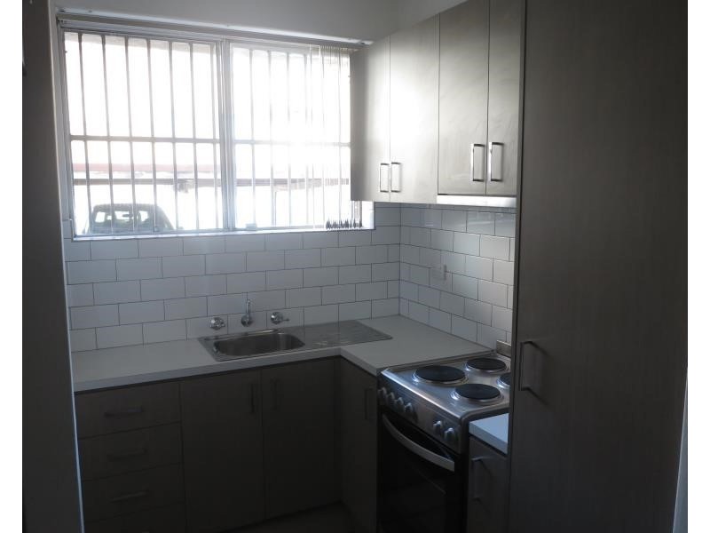 2/120 Moore St, Liverpool NSW 2170