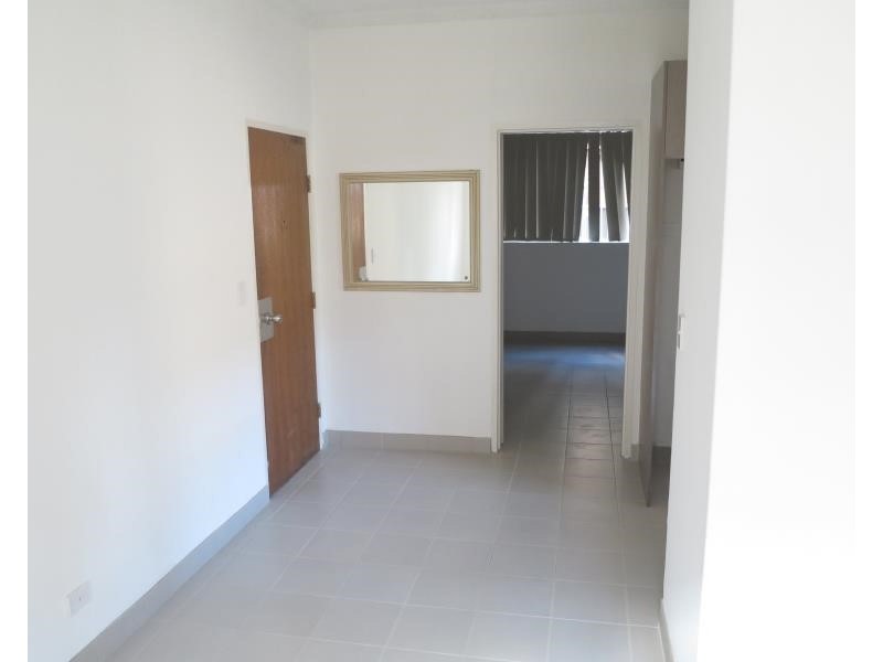 2/120 Moore St, Liverpool NSW 2170