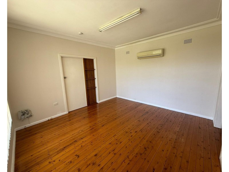 6 Grimson Cres, Liverpool NSW 2170