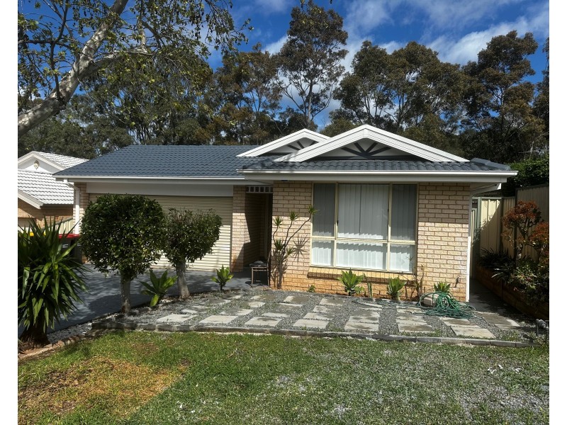 141 Kendall Dr, Casula NSW 2170