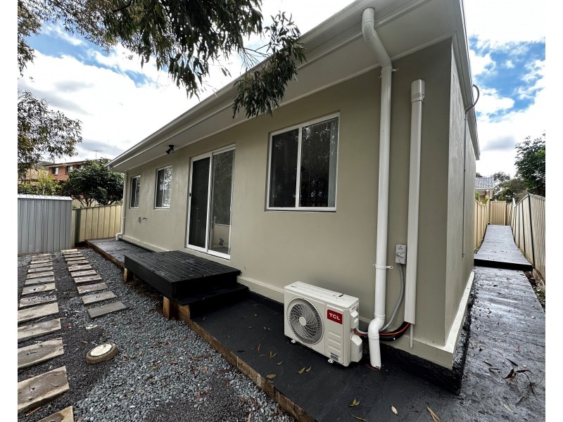 141A Kendall Dr, Casula NSW 2170