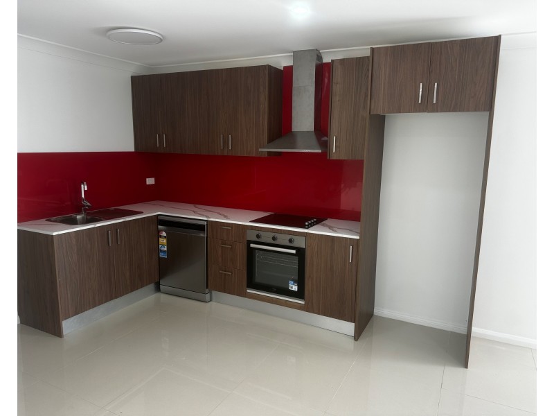 141A Kendall Dr, Casula NSW 2170