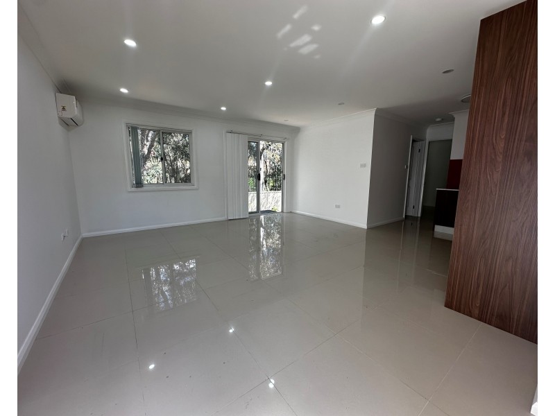 141A Kendall Dr, Casula NSW 2170