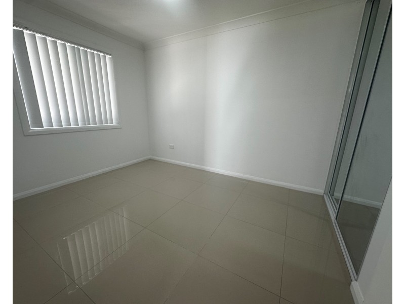 141A Kendall Dr, Casula NSW 2170