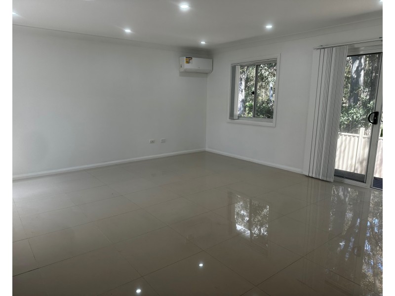 141A Kendall Dr, Casula NSW 2170