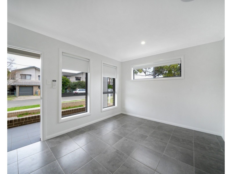 3a Hilda Ave, Casula NSW 2170