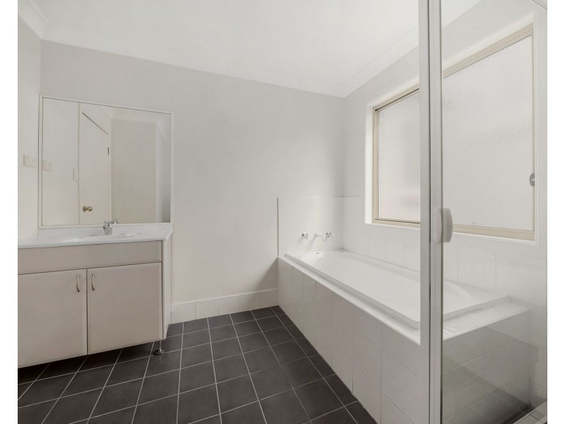 3 Gould St, West Hoxton NSW 2171