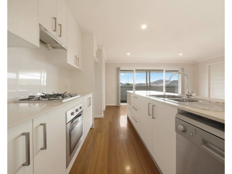 5 Middleton Lane, Gregory Hills NSW 2557