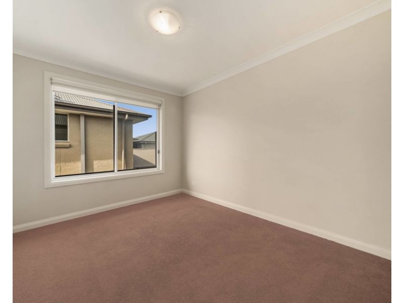 5 Middleton Lane, Gregory Hills NSW 2557