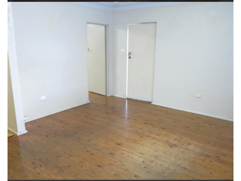 2/6 Drummond St, Warwick Farm NSW 2170